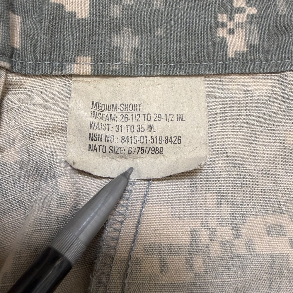 US Army Combat Uniform ACU Digital Camo Trousers Medium Short - Picture 4 of 12